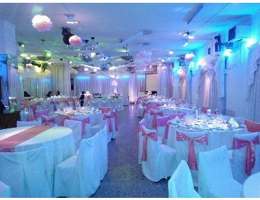 Interior del salón Recepciones Roans en Munro